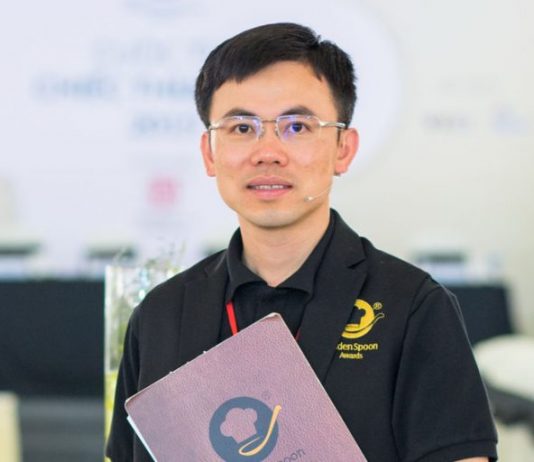 Doanh nhân Lý Huy Sáng: “Tôi dốc lòng với gốm sứ vì chữ hiếu hơn là vì đam mê”