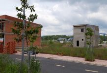 Chuyện lạ ở Bình Dương: ‘Xẻ thịt’ hơn 7 nghìn m2 đất công phân lô bán nền