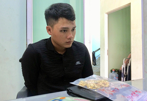 Nam thanh niên vờ mua vàng để cướp ở Bình Dương