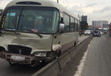 Dĩ An: Xe khách tông bẹp dúm 2 xe con trên Quốc lộ 1, nhiều người hoảng loạn kêu cứu thất thanh