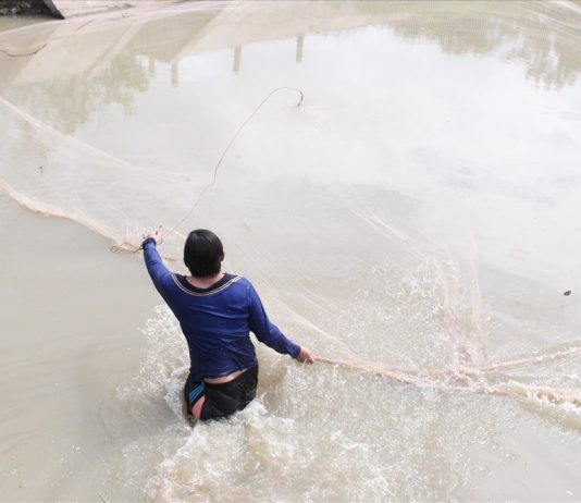 Thủ Dầu Một: Bung lưới bắt cá như dân chài chính hiệu ở Suối Giữa