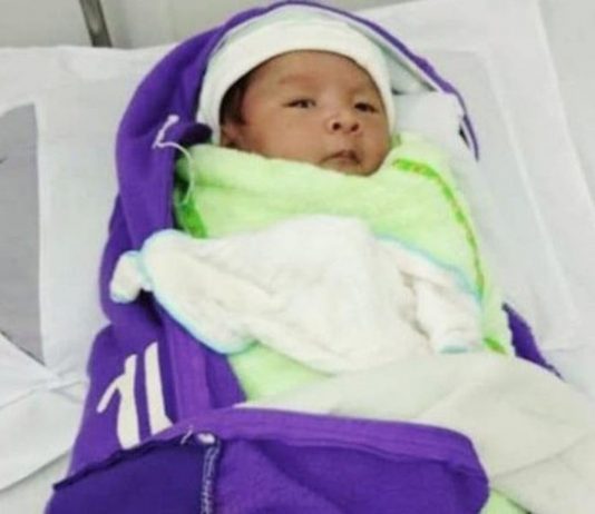 Bé trai bị bỏ rơi kèm lời nhắn: “Con anh đó anh Hưng”