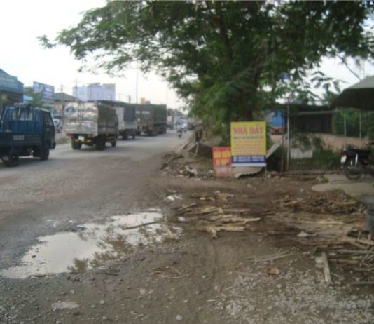 Bức xúc tại nút cổ chai ngã tư Miễu ông Cù: Sẽ giải quyết dứt điểm?