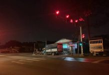 Hy hữu ở Bình Dương : Xe chở tù dừng đèn đỏ, 3 đối tượng tẩu thoát