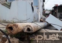 Thuận An: Xe tải tông sập 4 trụ điện