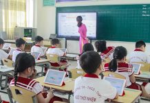 Học sinh Bình Dương được học trên máy tính bảng theo mô hình Smart Education