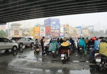 Mưa dông gió lớn trú ở đâu cho an toàn tính mạng?