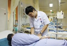 Sốc phản vệ nguy kịch sau khi ăn thịt gà và ruốc biển