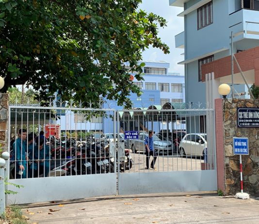 Nổ lớn ở Cục Thuế Bình Dương, công an phong tỏa hiện trường