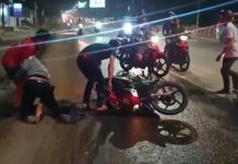 Bình Dương: Hàng chục xe ngã dúi dụi, trẻ em và bà bầu khóc thét vì bị trượt té trên đường đầy dầu nhớt