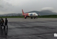 Lấy trộm áo phao cứu hộ trên máy bay, nữ hành khách bị phạt 8,5tr