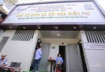 Nhà vệ sinh miễn phí 1,6 tỷ ở Bình Dương bị đập bỏ vì… quá hiện đại