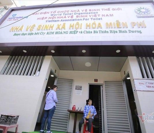 Nhà vệ sinh miễn phí 1,6 tỷ ở Bình Dương bị đập bỏ vì… quá hiện đại